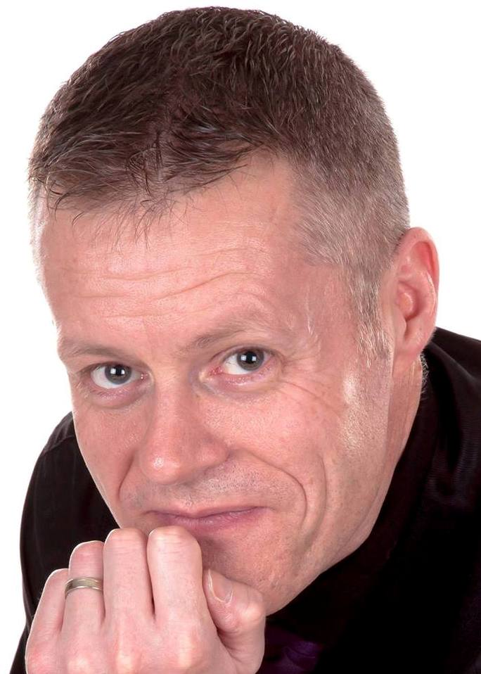 James Smart Hypnosong Stage Hypnotist based in Glasgow available Nationwide